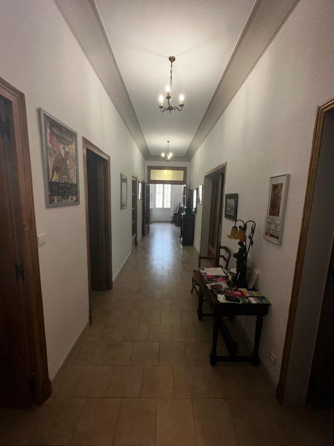 Appartement 4 A 8 Personnes, Spacieux De Standing Classe 4 Etoiles Nîmes Exterior foto